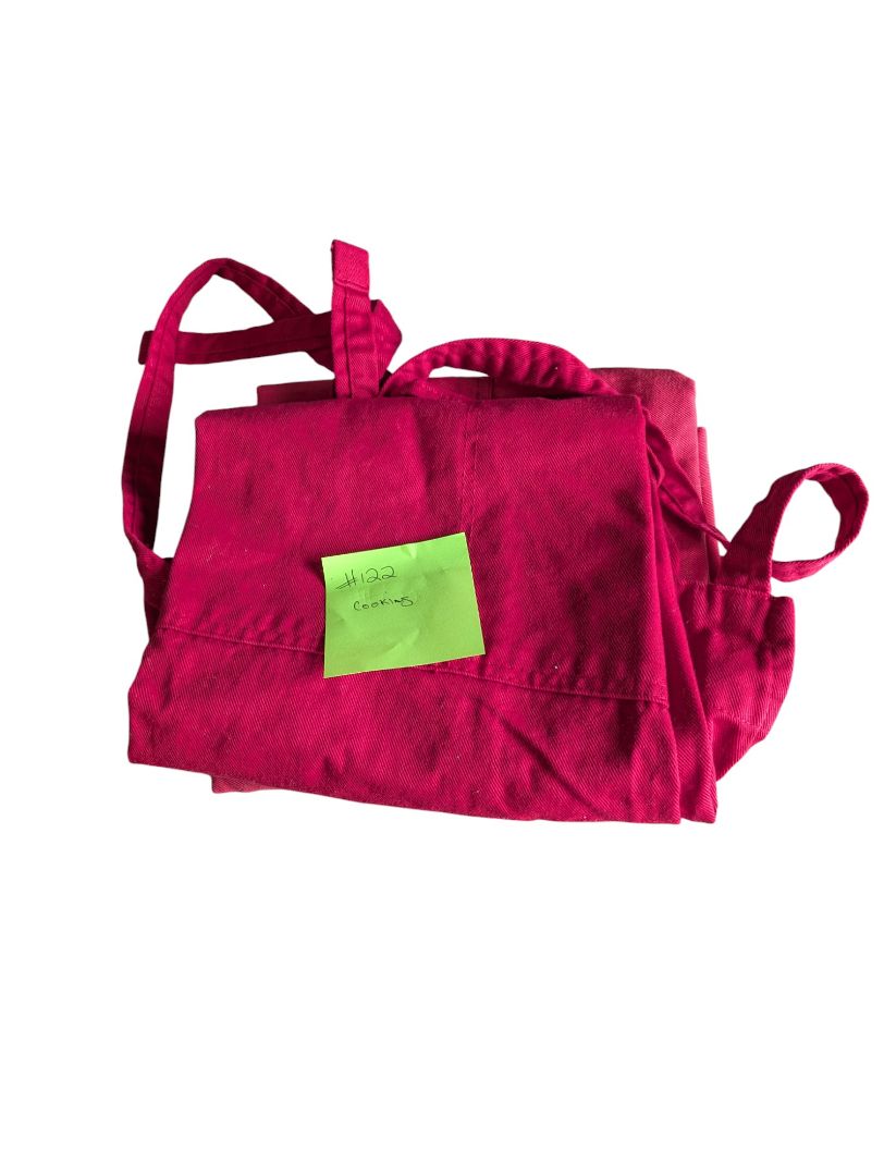 Assorted Textiles & Linens – Lot