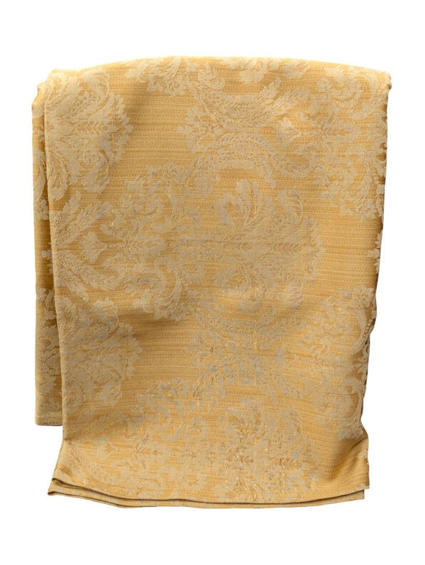 Assorted Textiles & Linens – Lot