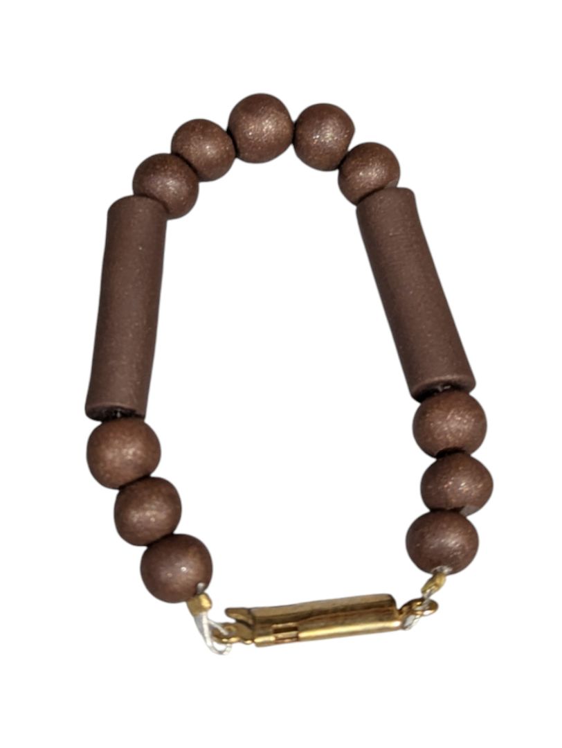 Lot of 6 Vintage & Costume Jewelry Pieces – Gold-Tone Leaf Set, Bracelets & Bangle