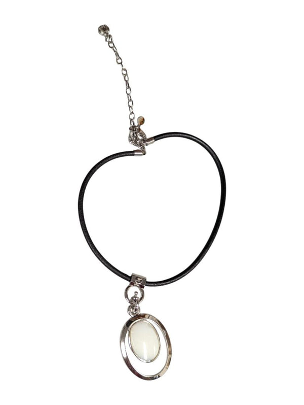 Lot of 5 Fashion Necklaces – Statement & Modern Designs