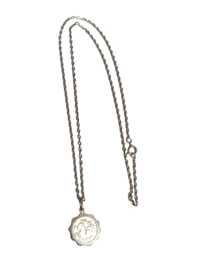 Lot of 5 Fashion Necklaces – Statement & Modern Designs