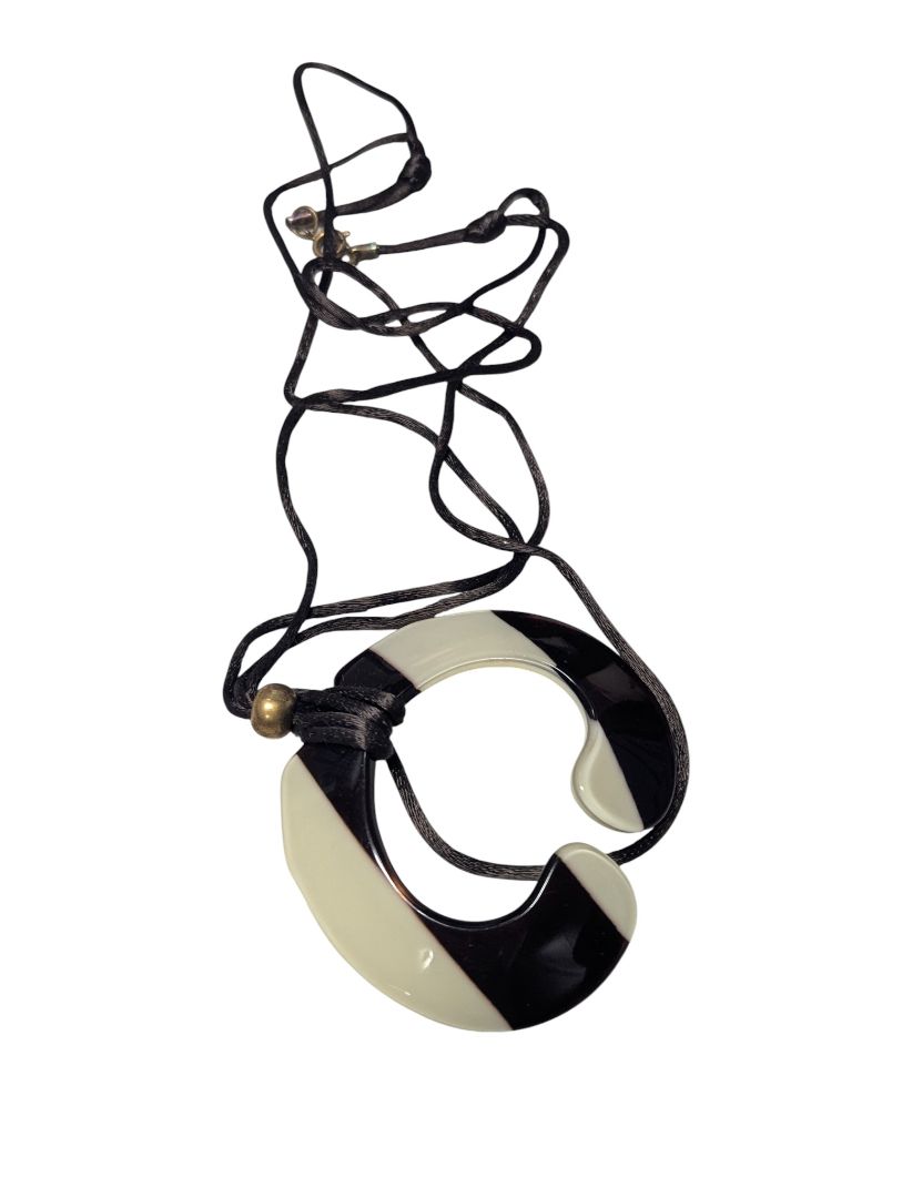 Lot of 5 Modern Costume Jewelry Pieces