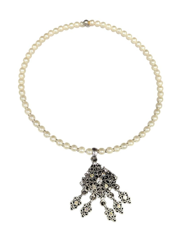 Lot of 5 Costume Jewelry Pieces – Necklaces & Bracelets