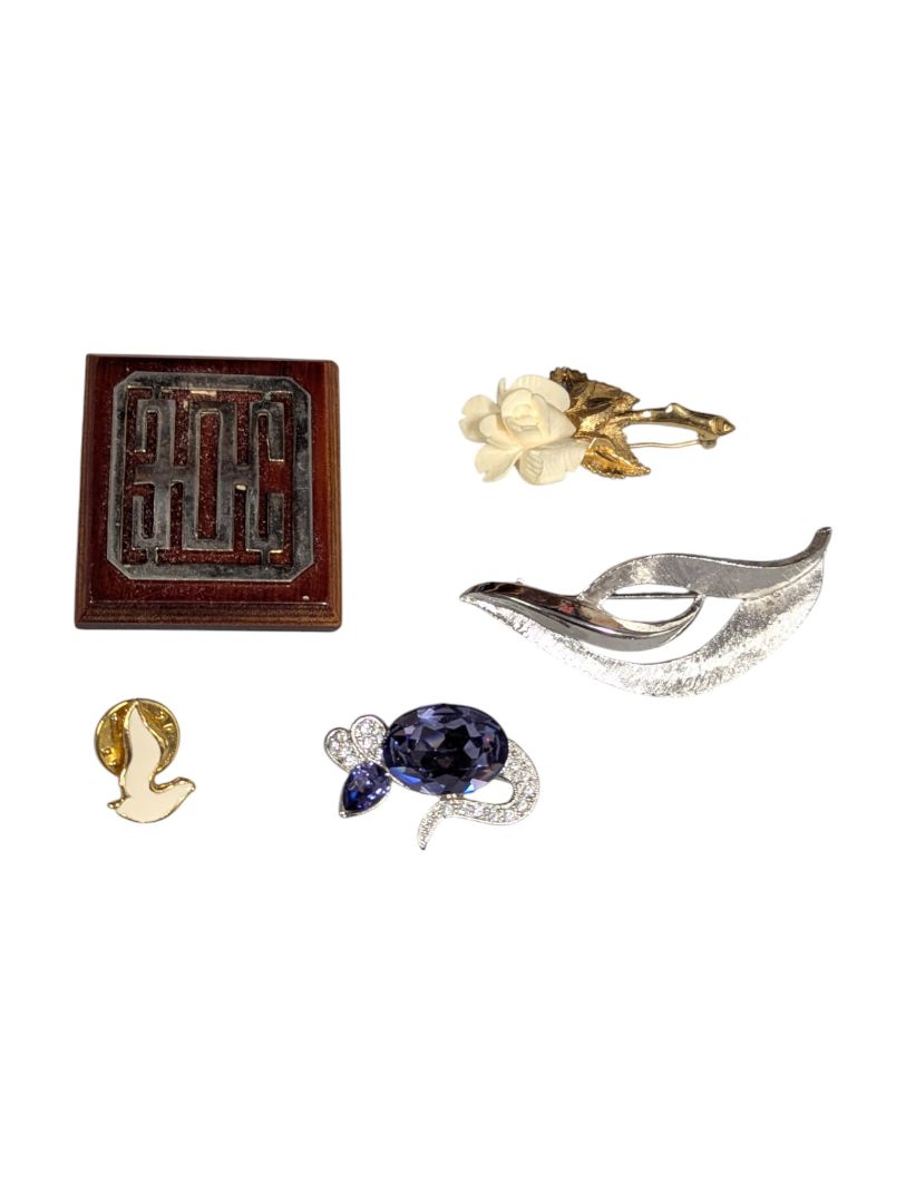 Lot of 5 Vintage Costume Brooches – Mixed Metal, Rhinestone & Carved Floral Designs