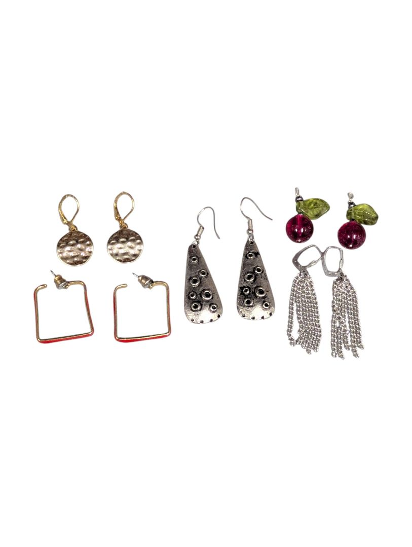 Lot of 5 Pairs – Mixed Statement & Modern Earrings