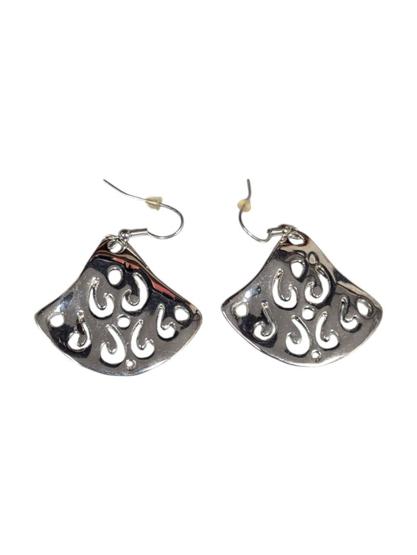 Lot of 5 Pairs of Mixed Metal Earrings – Hoops & Statement Styles