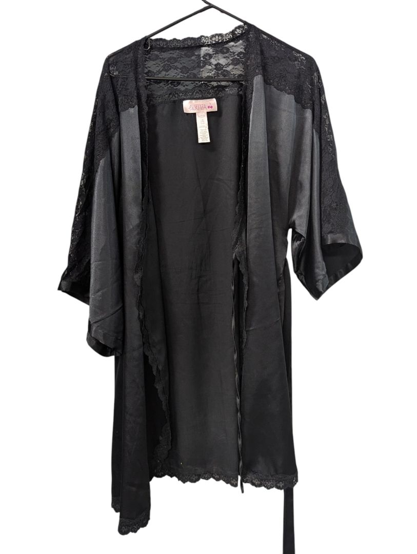 La Vie en Rose Black Satin Lace Robe