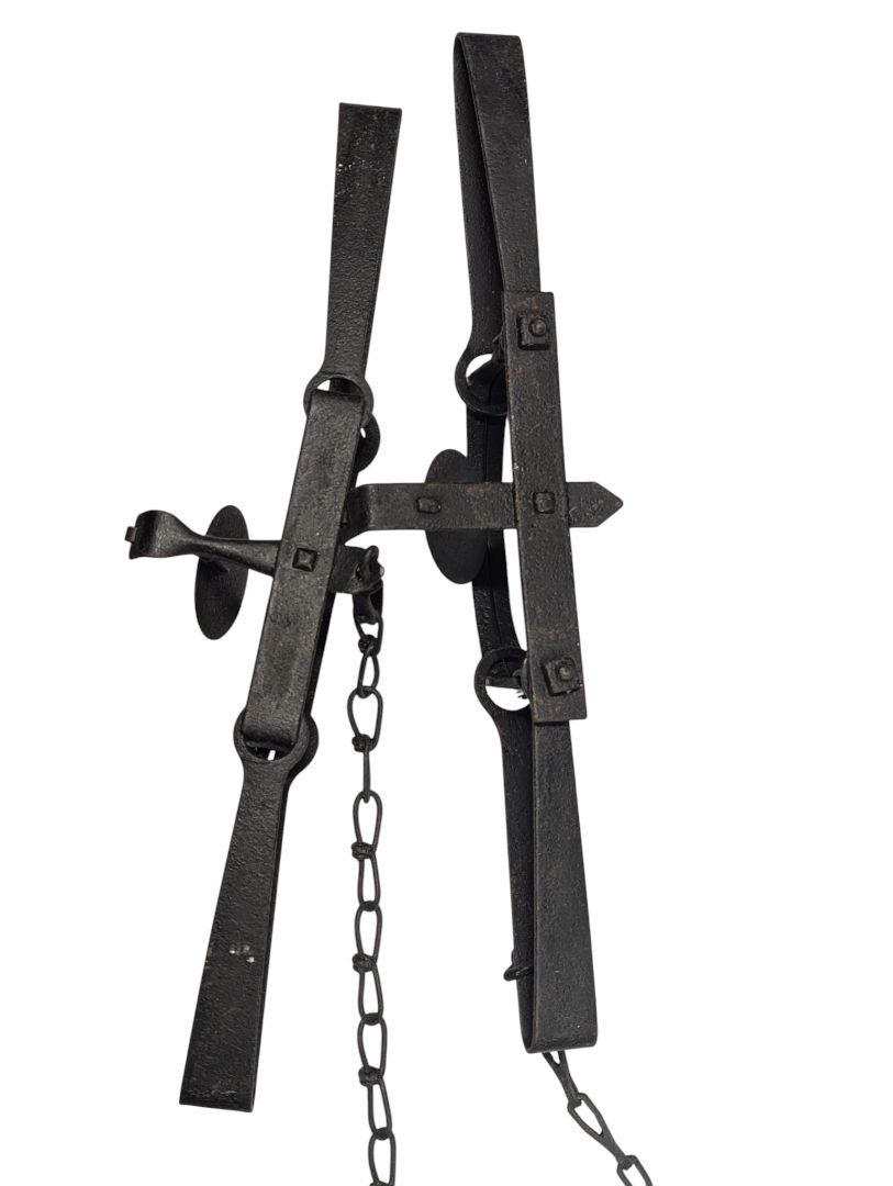 Vintage Oneida Newhouse No. 2 Long Spring Traps (Pair)