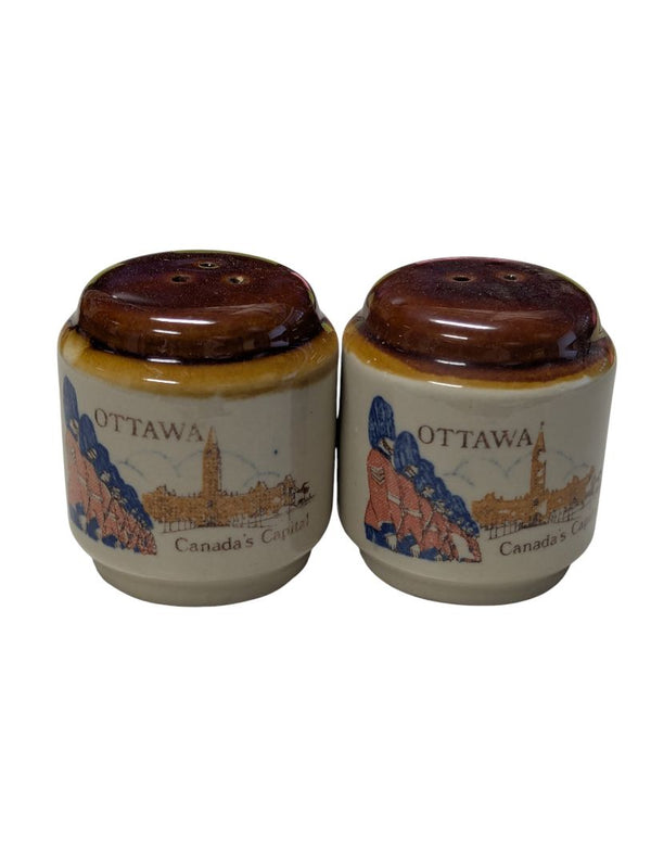 Vintage “Ottawa – Canada’s Capital” Ceramic Salt & Pepper Shakers (Japan, 1960s–1970s)