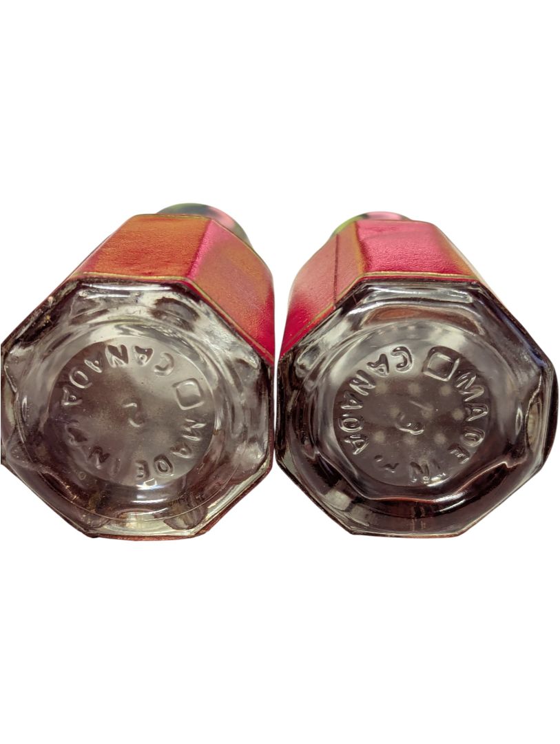 Vintage Château Montebello Québec Souvenir Salt & Pepper Shakers