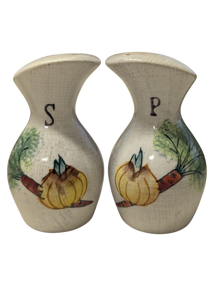 Vintage Vegetable Motif Salt & Pepper Shakers
