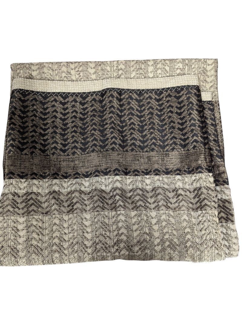 Black & Gold Bath Linen Set with Mats – Complete 8-Piece Ensemble