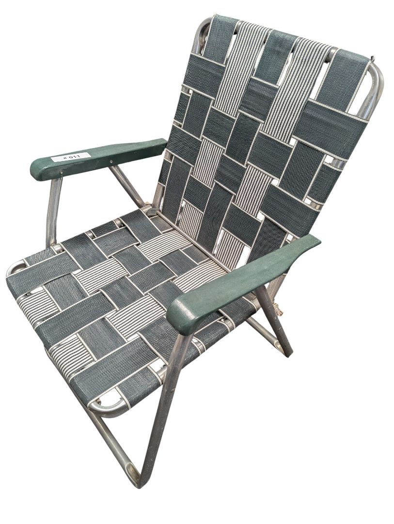 Vintage Woven Aluminum Folding Lawn Chair – Green & White Webbing