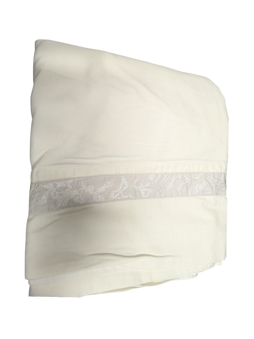 Cream Duvet Cover with Embroidered Trim – Classic Hotel Style Elegance
