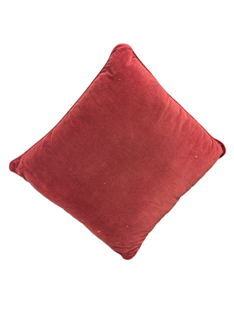 Plush Velvet Throw Pillow – Deep Burgundy
