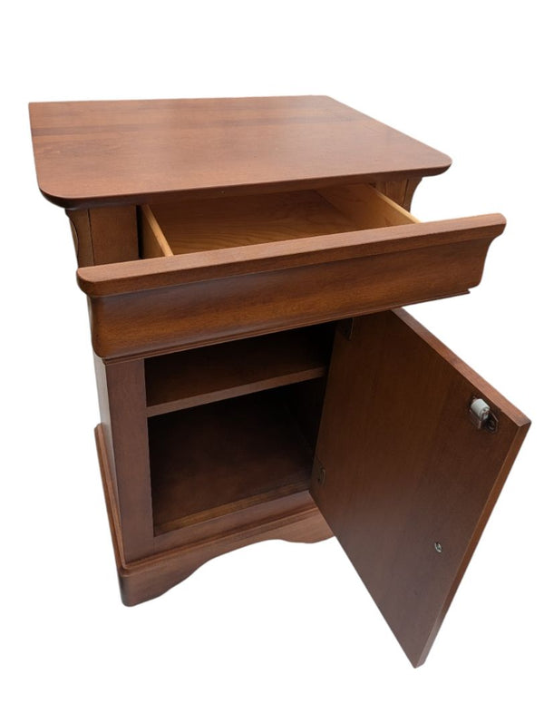 Traditional Wood Nightstand with Drawer & Lower Cabinet