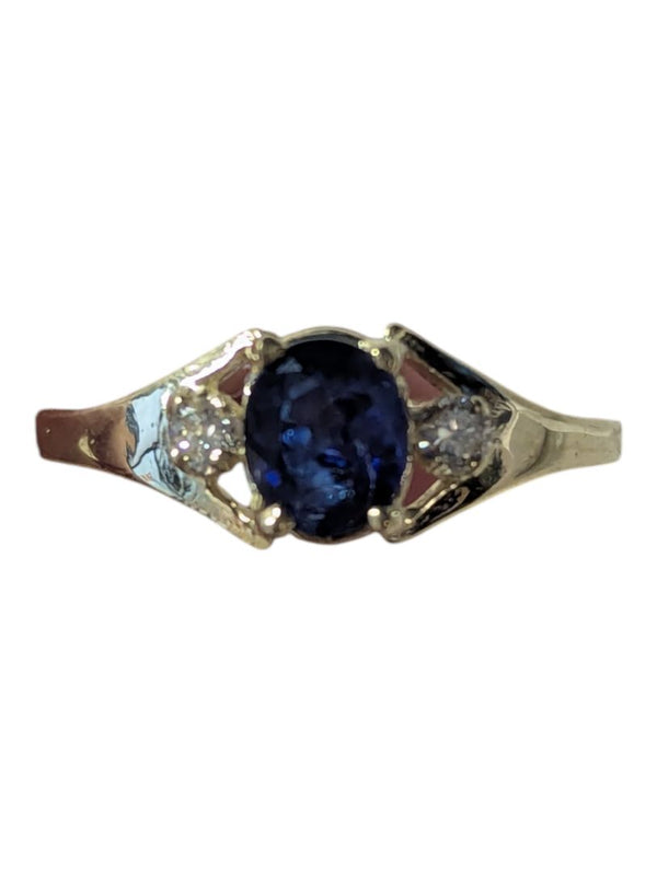 10 kt Yellow Gold Blue Sapphire & Diamond Ring