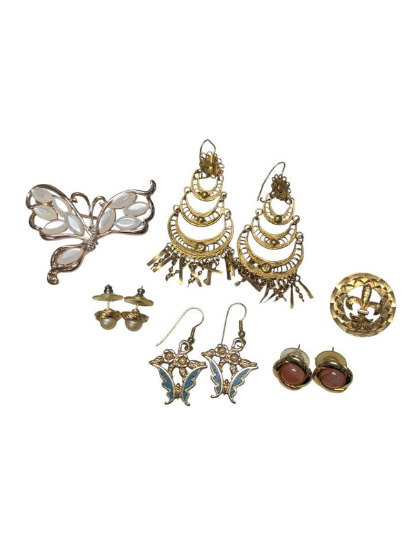 Lot of Vintage Costume Earrings & Brooches – Mixed Metals & Statement Designs