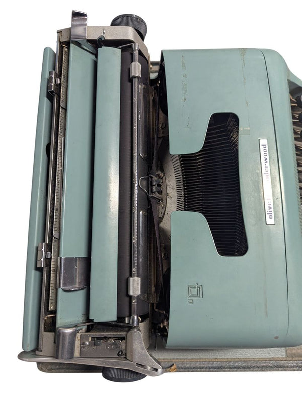 Olivetti Underwood Portable Typewriter with Case