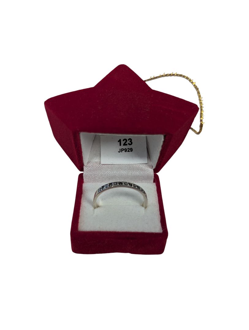 Textured Base-Metal Band Ring – Costume Jewelry