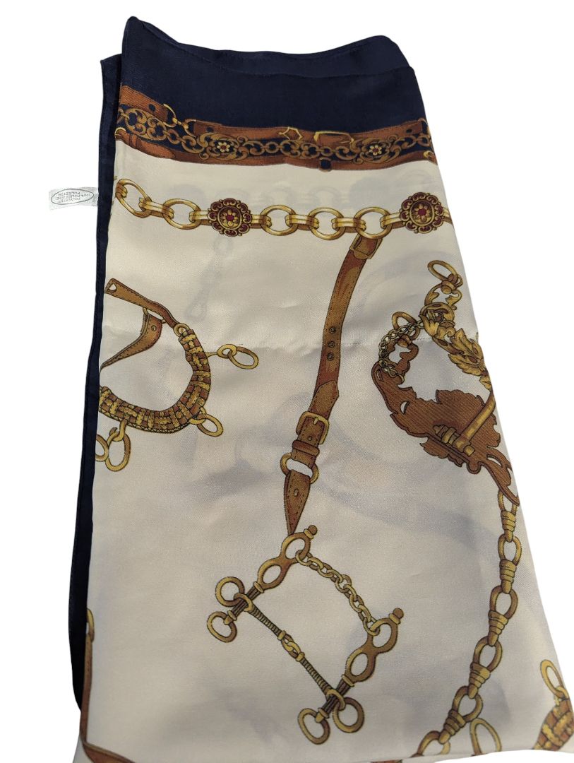 Vintage Equestrian-Print Satin Scarf – Navy & Gold Chain Pattern