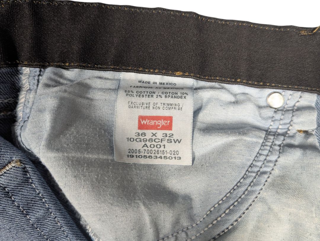 Wrangler Blue Jeans – Size 36x32