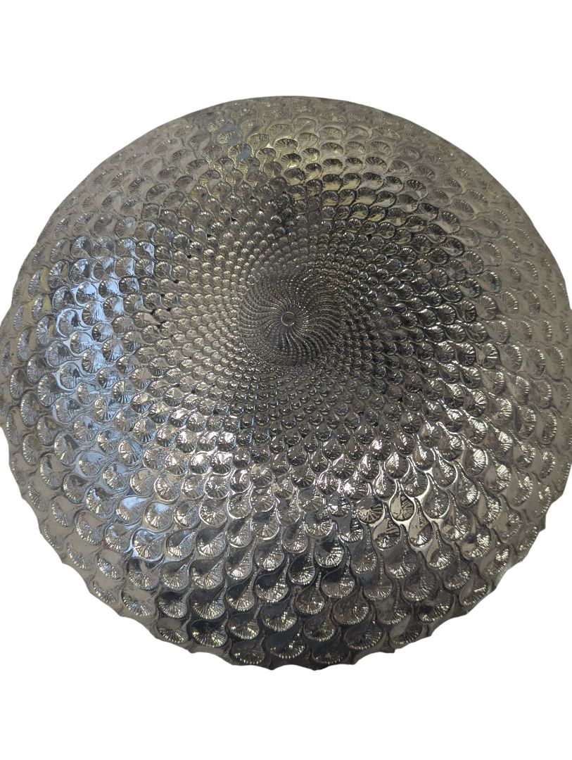 Silver Textured Leaf-Pattern Decorative Bowl