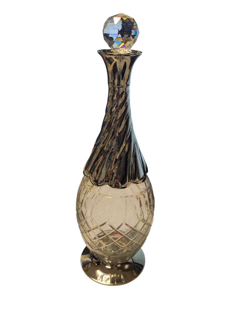 Decorative Cut-Glass Perfume Bottle with Faceted Crystal Stopper