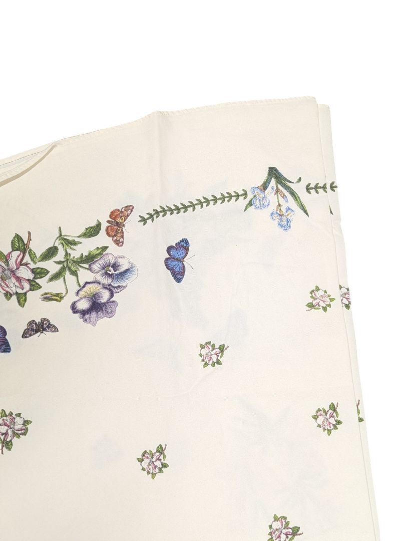 Round Floral & Butterfly Tablecloth