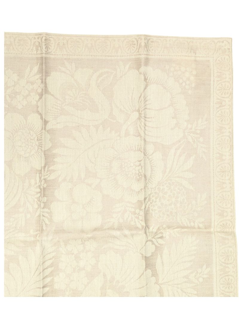 Williams sonoma vintage floral jacquard table linens
