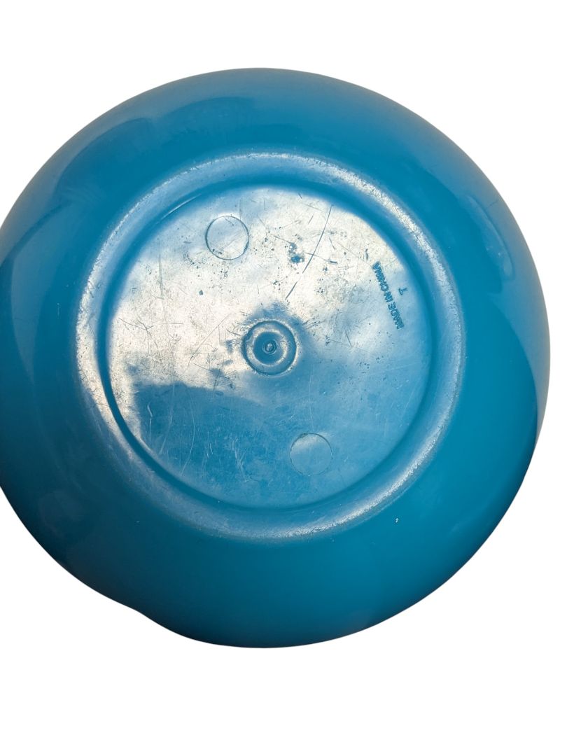 Set of Plastic Mixing / Serving Bowls with Car Adapter Base