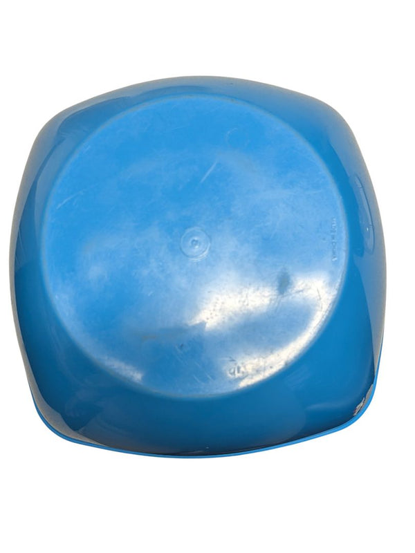 Set of Plastic Mixing / Serving Bowls with Car Adapter Base