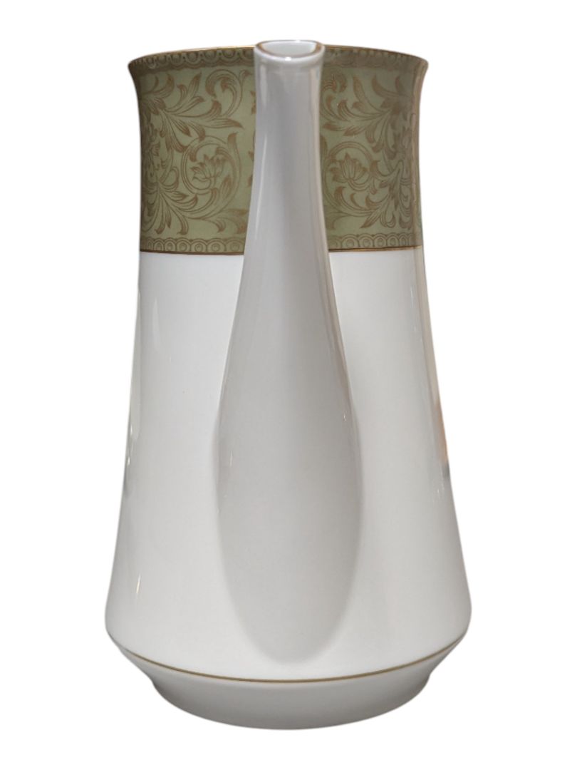 Sango “Versailles” Fine China Dinnerware Set – Gold Scroll Pattern