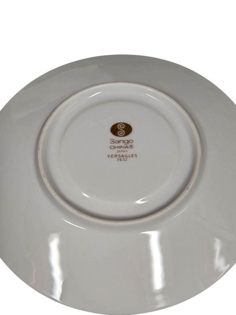 Sango “Versailles” Fine China Dinnerware Set – Gold Scroll Pattern