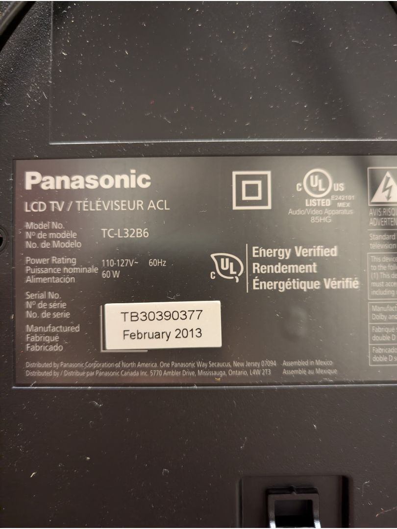 Panasonic 32″ LCD Television with Remote (Model TC-L32B6)