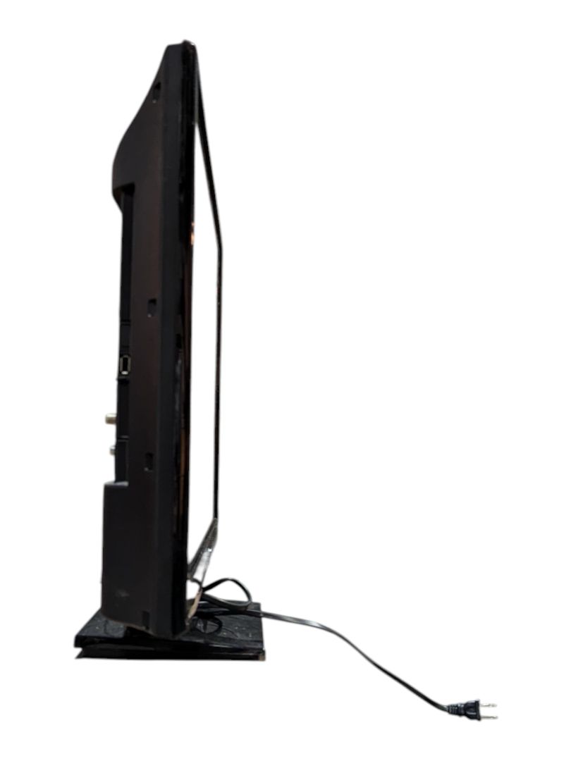 Panasonic 32″ LCD Television with Remote – Model TC-L32B6