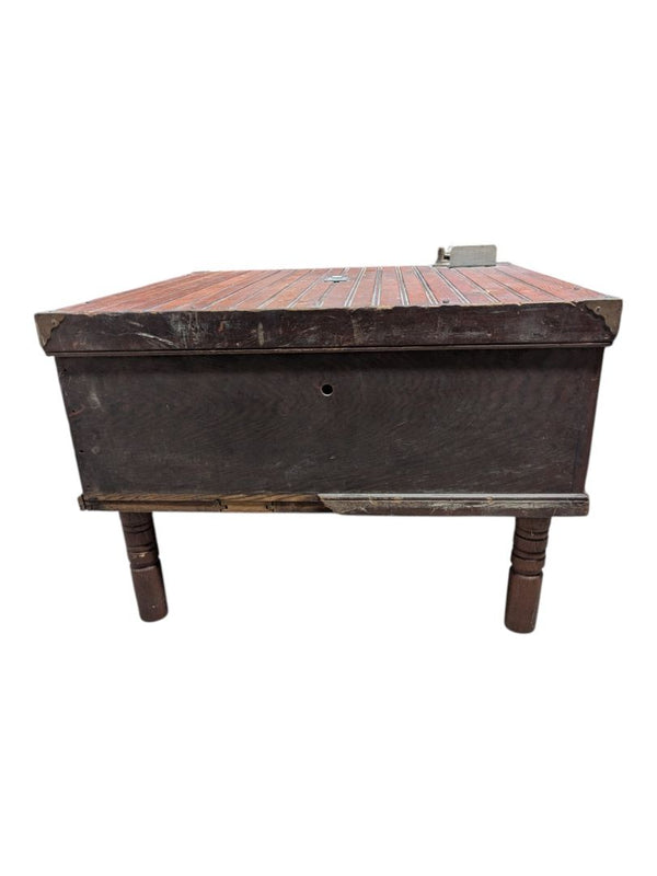 Buckeye Number 2 Antique Egg Incubator - The Buckeye Incubator Co.