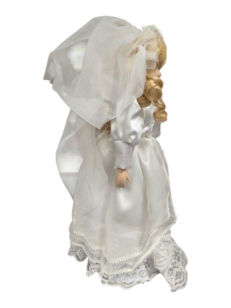 Vanessa Ricardi “Kate” Porcelain Bride Doll
