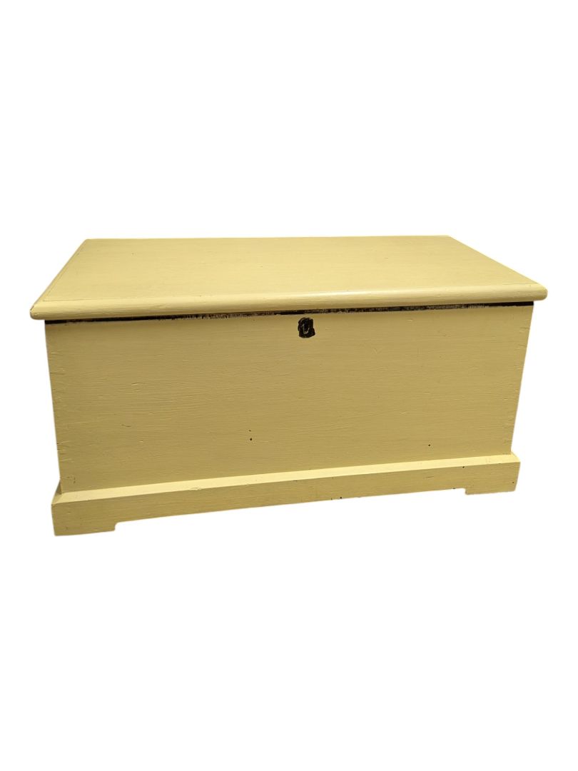 Vintage Painted Wooden Blanket Chest with Interior Compartment & Key