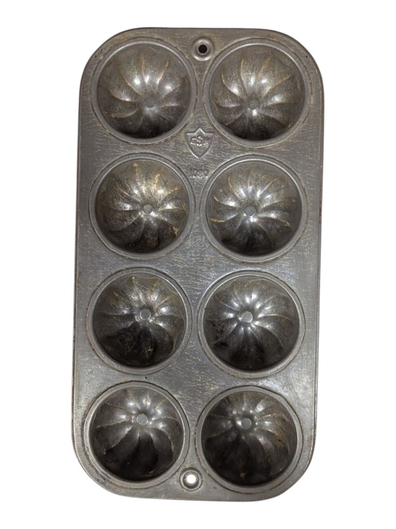 Vintage GSK Chicago Aluminum Muffin / Gem Baking Pans (Set of 4)