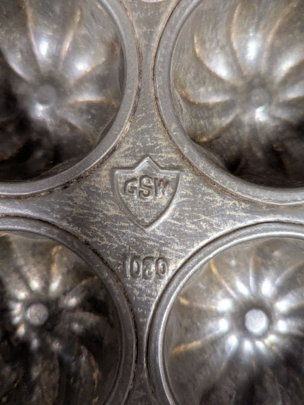 Vintage GSK Chicago Aluminum Muffin / Gem Baking Pans (Set of 4)