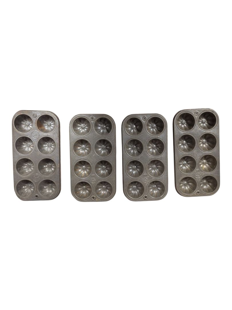 Vintage GSK Chicago Aluminum Muffin / Gem Baking Pans (Set of 4)