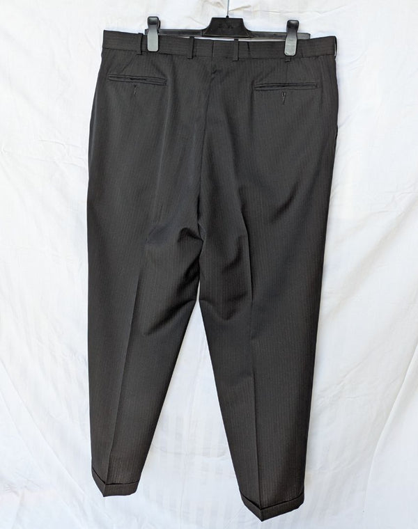 WoolTouch Men's Charcoal Pinstripe 2-Piece Suit Blazer & Dress Pants, Size 46R / 40L