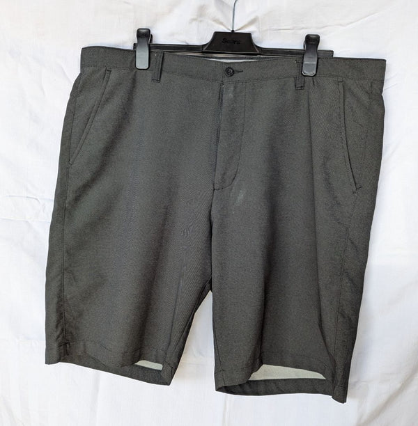 Sunice Men’s Performance Golf Shorts – Charcoal Grey Size 40
