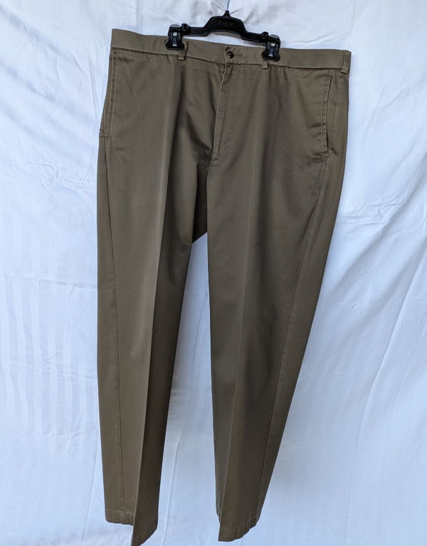 Haggar 1926 Men’s Classic Dress Pants – Taupe/Brown Trousers (40x32)