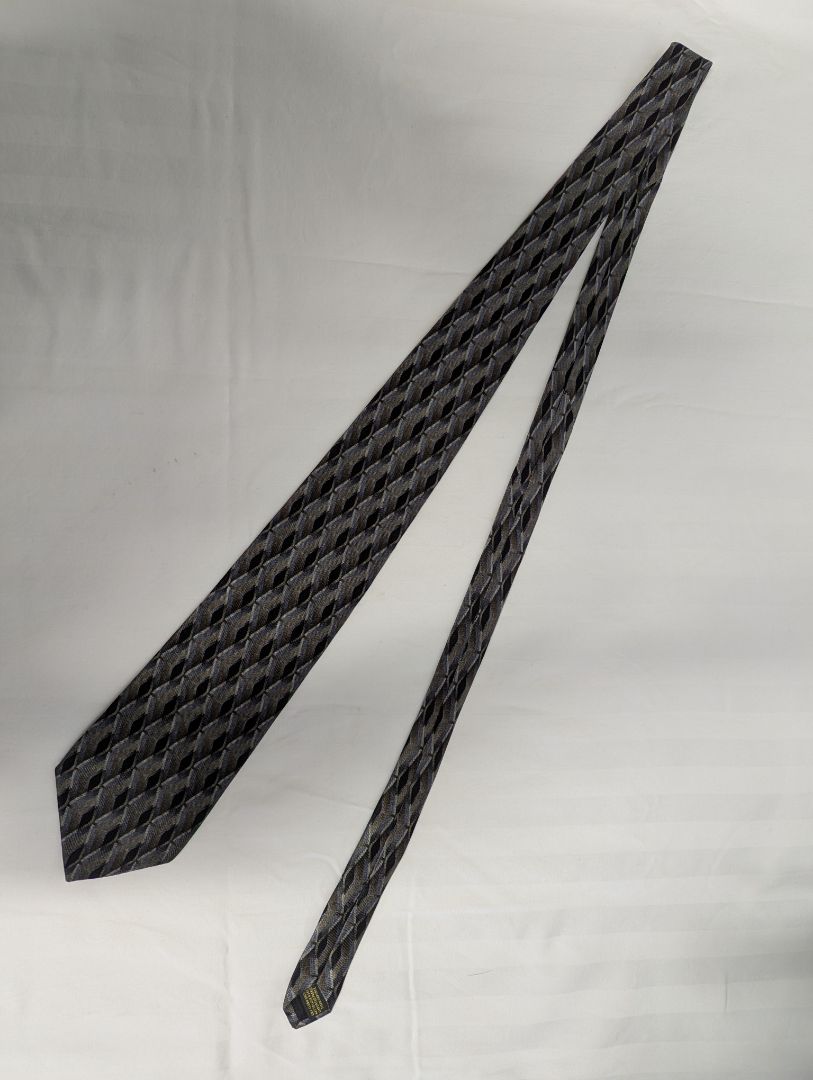 Boulevard Club Geometric Pattern Silk Tie Clothing