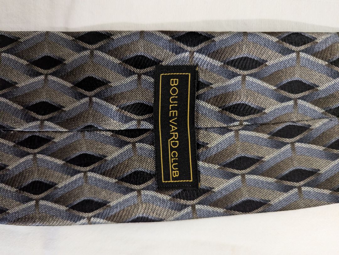 Boulevard Club Geometric Pattern Silk Tie Clothing