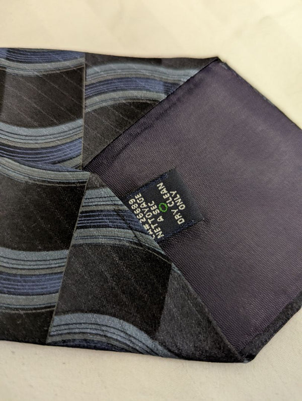 John Henry Blue & Black Wave Pattern Silk Tie
