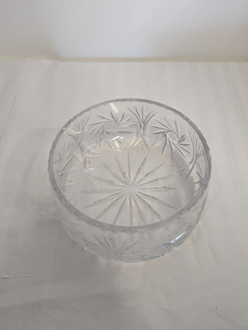 Genuine Hand-Cut 24% Lead Crystal Bowl with Original Box