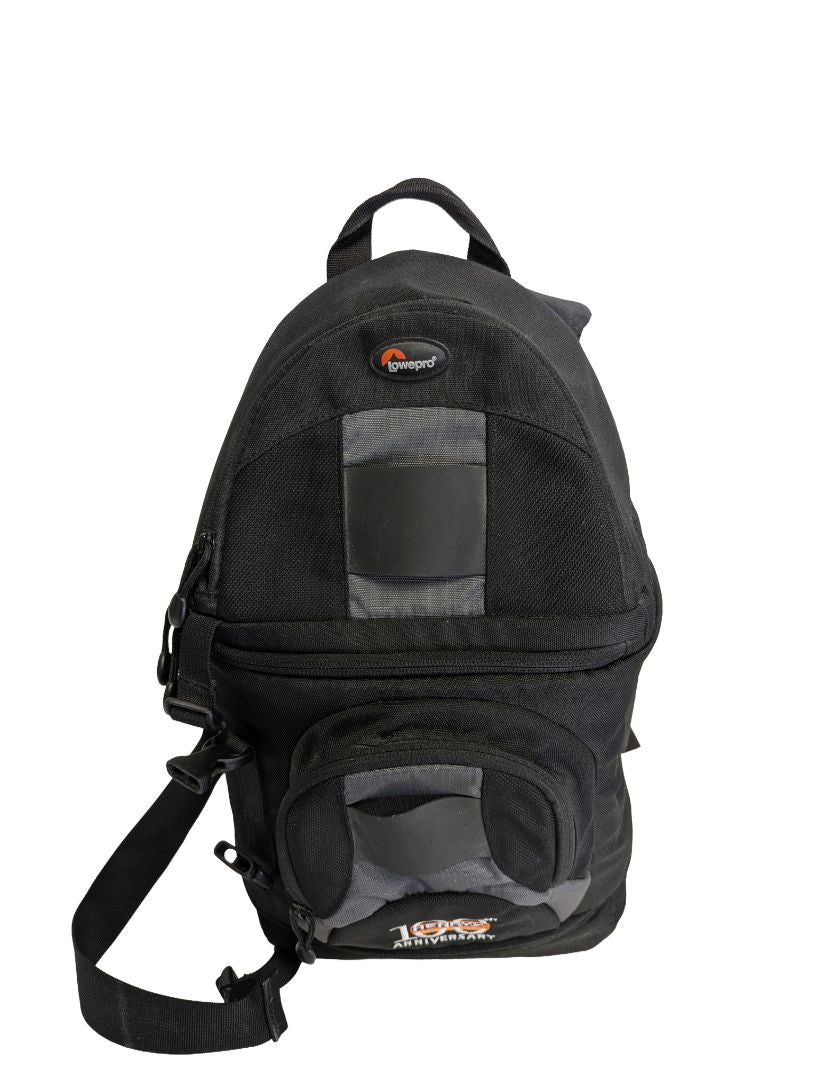 Olympus E-520 DSLR Camera Kit with Two Zuiko Digital Lenses, Accessories & Lowepro Bag